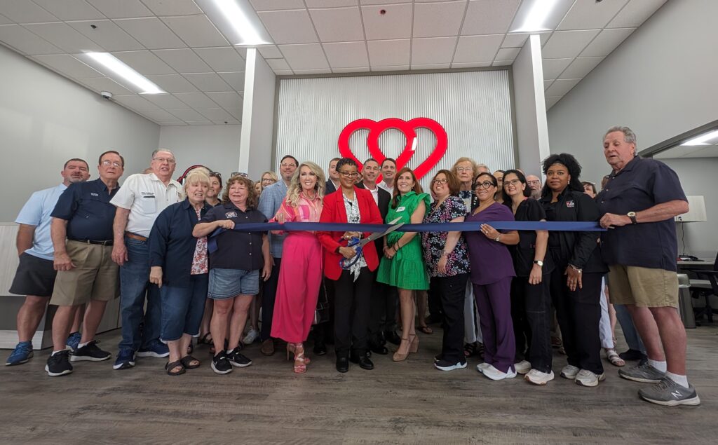 South Texas Blood & Tissue and the New Braunfels Chamber of Commerce cut the ribbon on the newly renovated donor center.