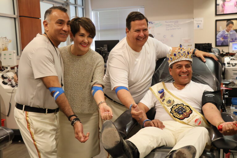 Rey Feo LXXVI visits BBG